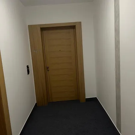 Vucko Jahorina-apartman M&m&m-privatni Apartamento *
