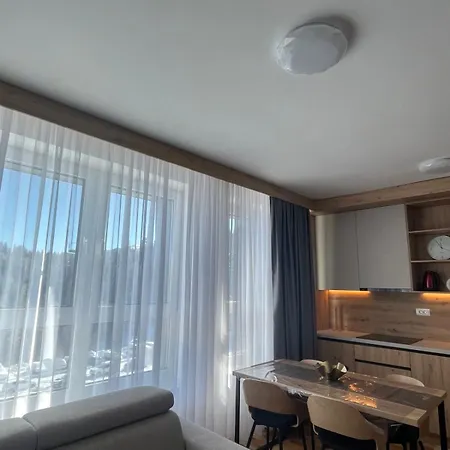 M&m&m - U Sklopu Vucko - Privatni *